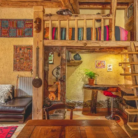 Дом отдыха The Dragon Barn -