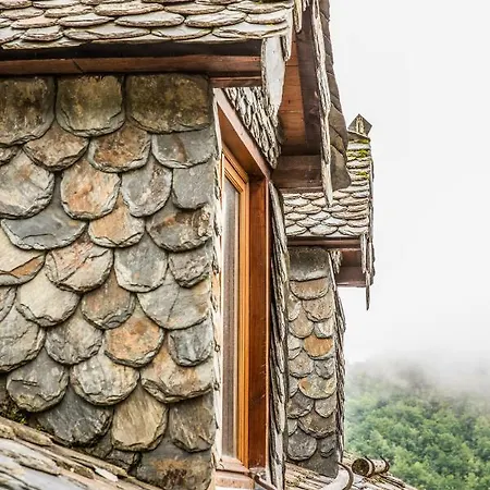 The Dragon Barn - * Ascou